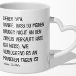 22Feels® Papa Geschenk von Tochter - Tasse mit Spruch: Zirkus 'Bruder' (Herzhenkel, Weiss, 320ml)-Tasse Weiss Herzhenkel 320ml-22Feels