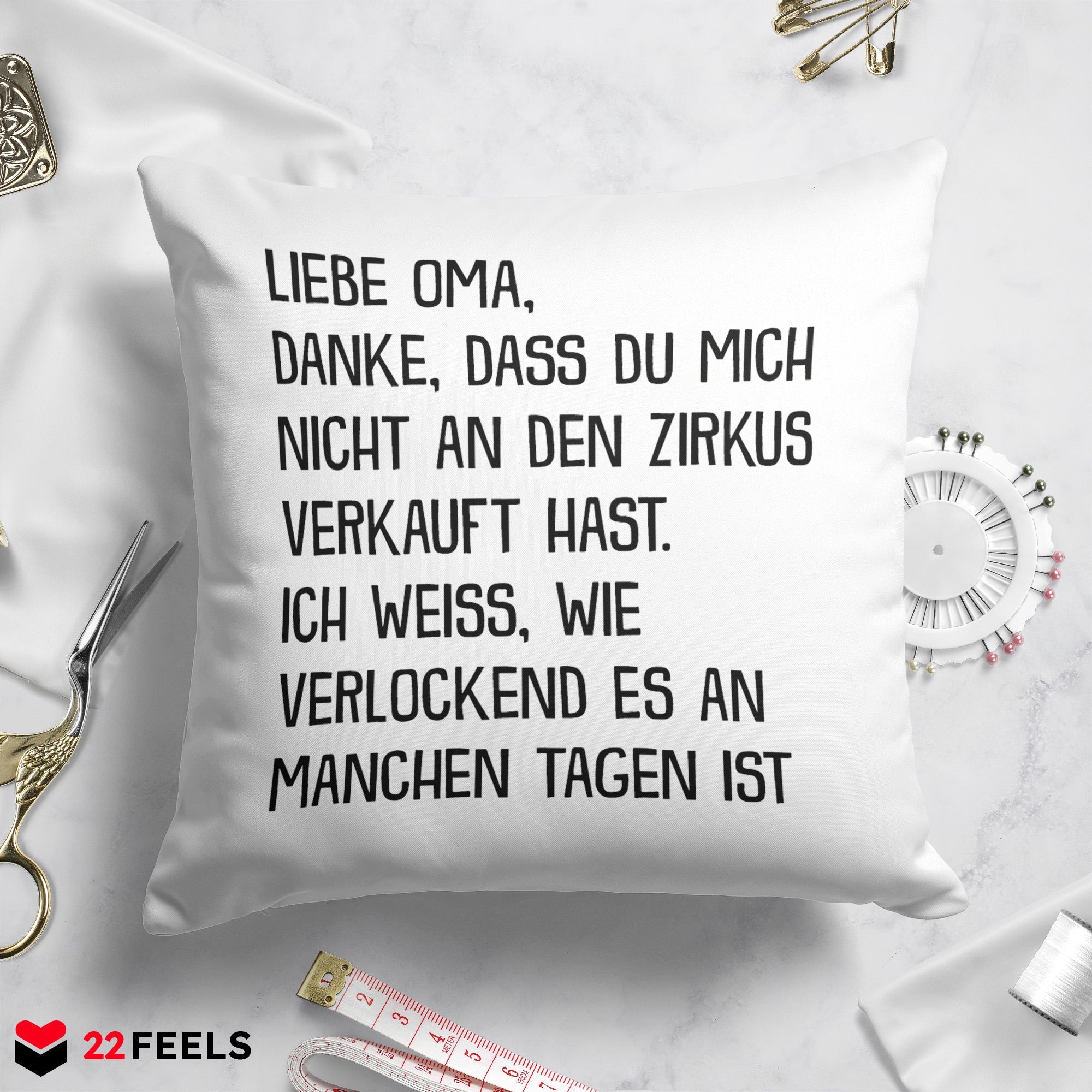 22Feels® Oma Geschenk - Kissen mit Spruch (Weiss 40x40cm)-Kissen Weiss 40x40-22Feels