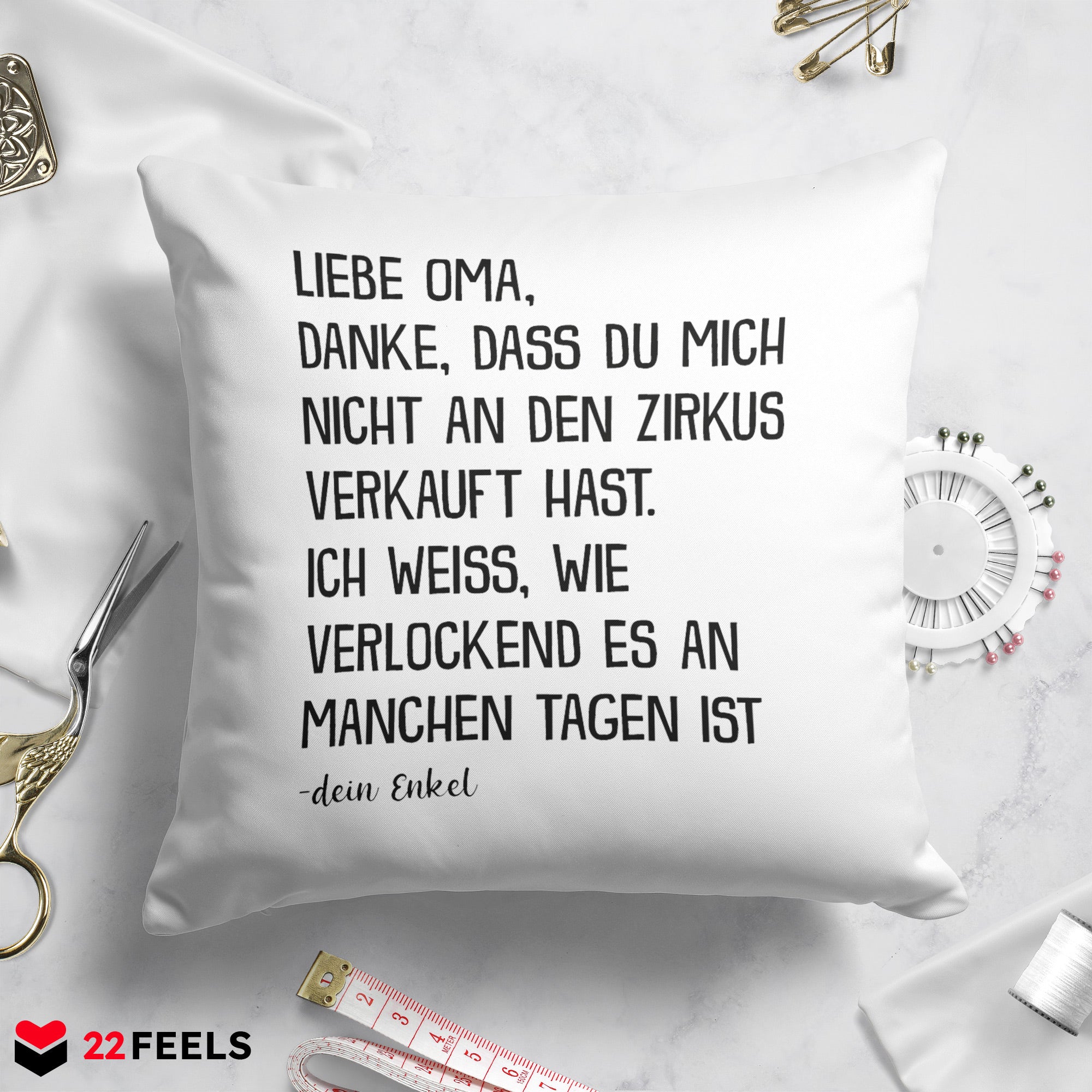 22Feels® Oma Geschenk von Enkel - Kissen mit Spruch (Weiss 40x40cm)-Kissen Weiss 40x40-22Feels