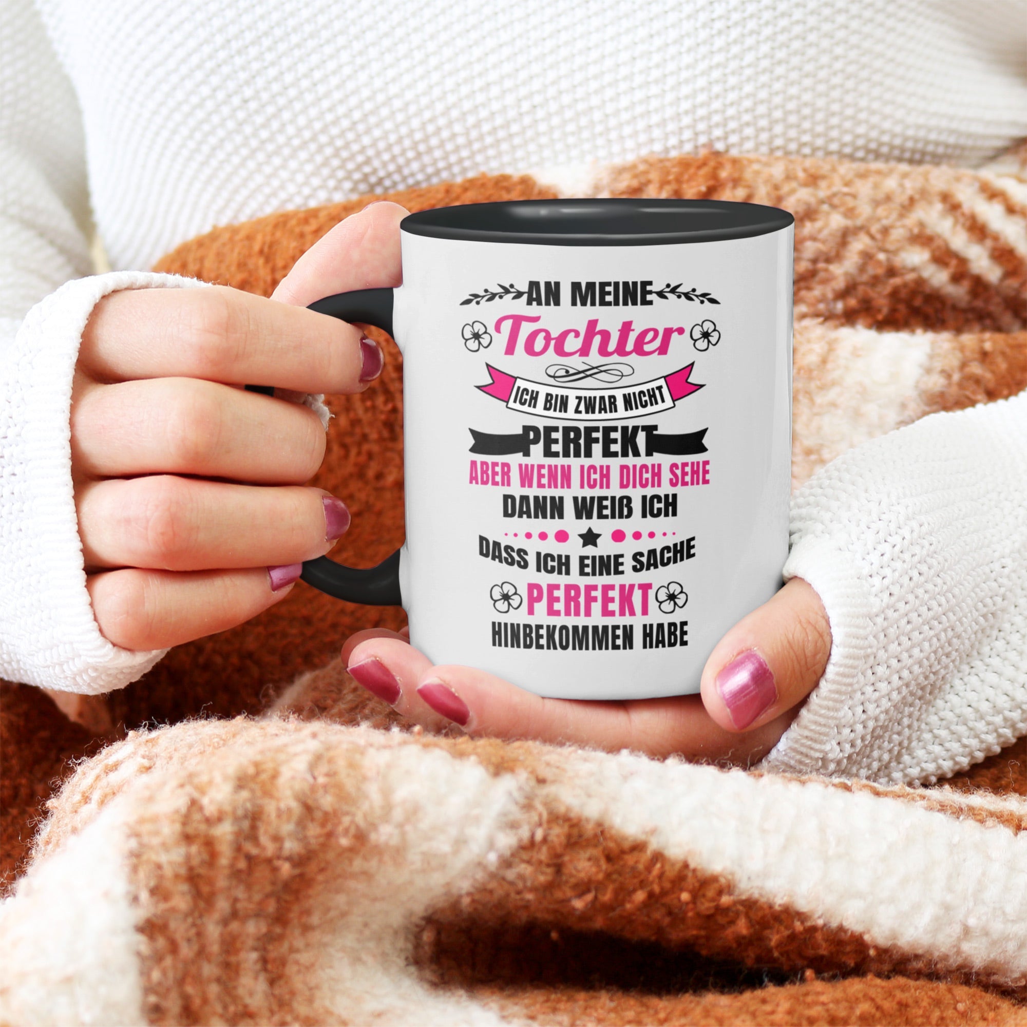 22Feels® Tochter Geschenk - Tasse mit Spruch (Weiss-Schwarz, 320ml)-TwoTone Tasse Weiss-Schwarz 320ml-22Feels
