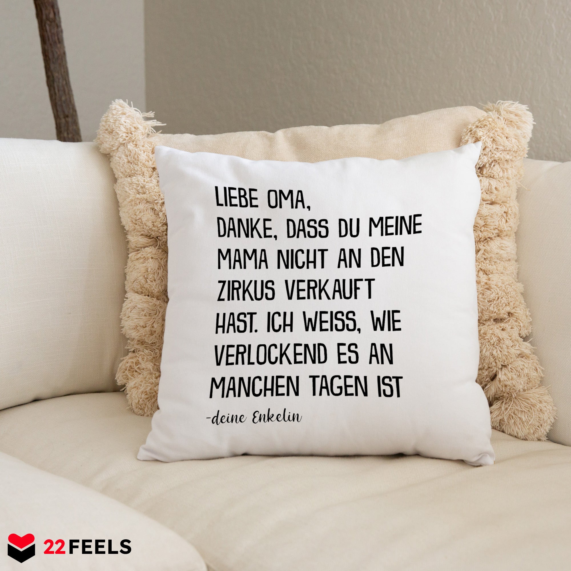 22Feels® Oma Geschenk von Enkelin - Kissen mit Spruch (Weiss 40x40cm)-Kissen Weiss 40x40-22Feels