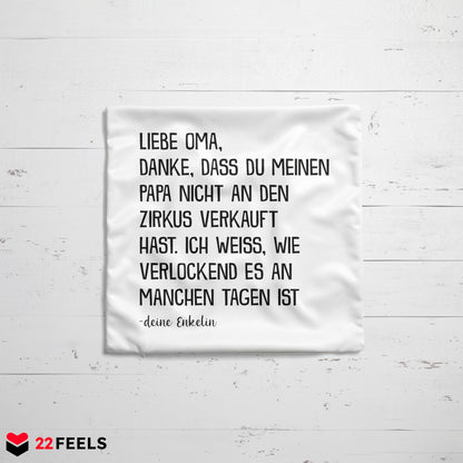 22Feels® Oma Geschenk von Enkelin - Kissen mit Spruch (Weiss 40x40cm)-Kissen Weiss 40x40-22Feels