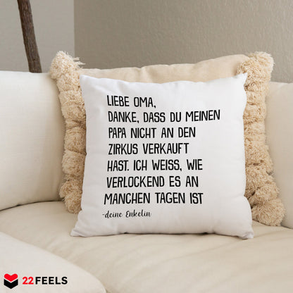 22Feels® Oma Geschenk von Enkelin - Kissen mit Spruch (Weiss 40x40cm)-Kissen Weiss 40x40-22Feels