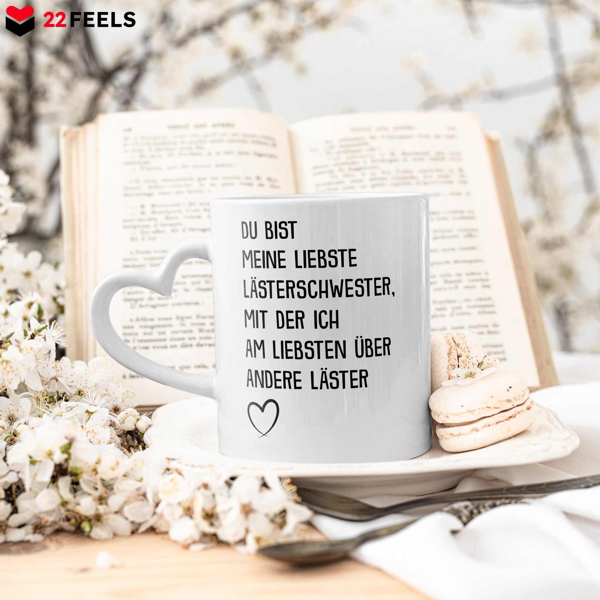 22Feels® Geschenk für Beste Freundin - Tasse mit Spruch: Liebste Lästerschwester (Herzhenkel, Weiss, 320ml)-Tasse Weiss Herzhenkel 320ml-22Feels