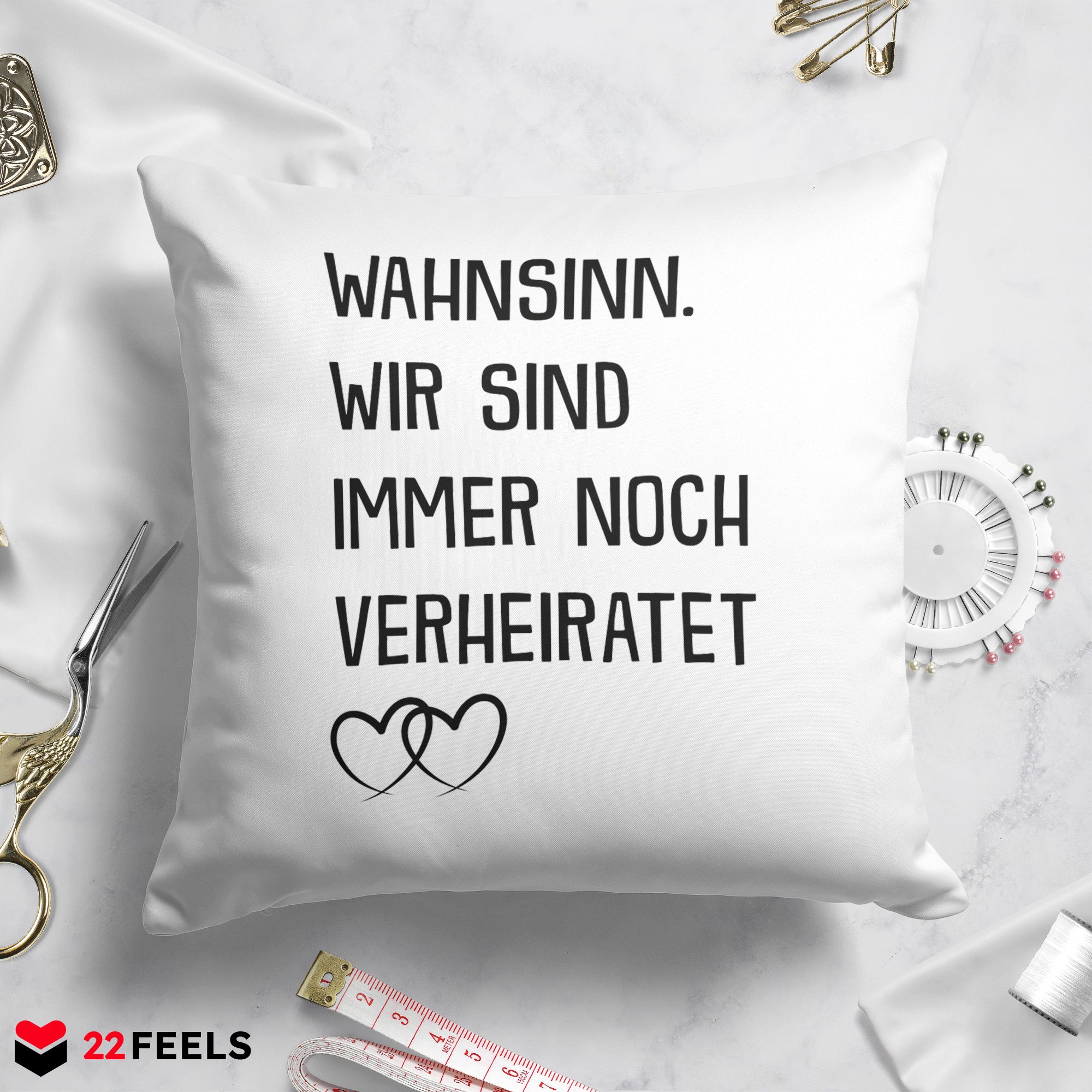 22Feels® Ehepaar Geschenk zum Hochzeitstag, Valentinstag etc. - Kissen mit Spruch (Weiss 40x40cm)-Kissen Weiss 40x40-22Feels