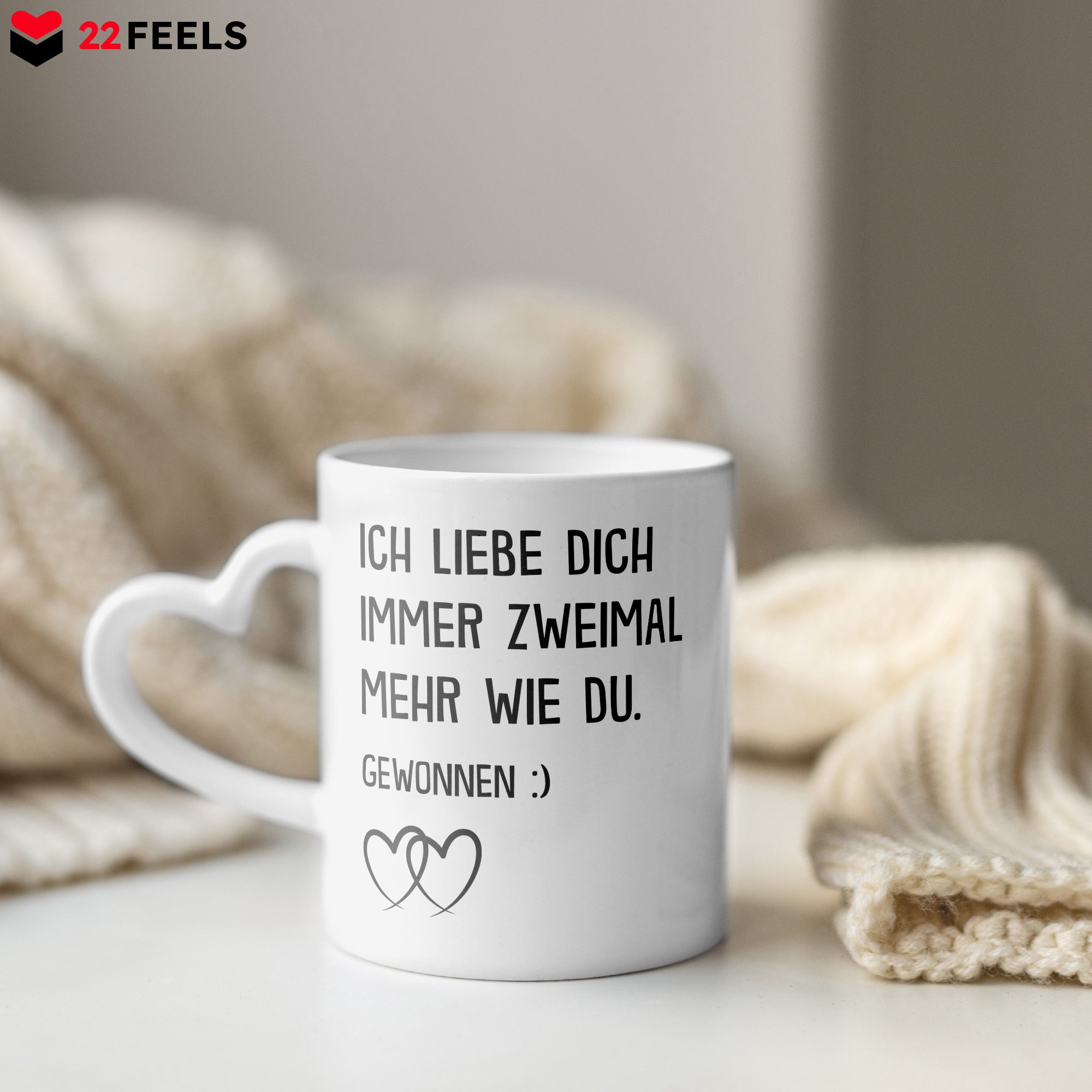 22Feels® Paar Geschenk zum Jahrestag, Hochzeitstag, Valentinstag etc. - Tasse mit Spruch (Herzhenkel, Weiss, 320ml)-Tasse Weiss Herzhenkel 320ml-22Feels