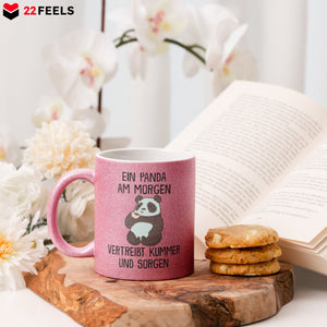 22Feels® Glitzertasse mit Panda Tiermotiv - Büro Geschenkidee - Spruch: Kummer und Sorgen (Pink, 320ml)-Glitzertasse Pink 320ml-22Feels