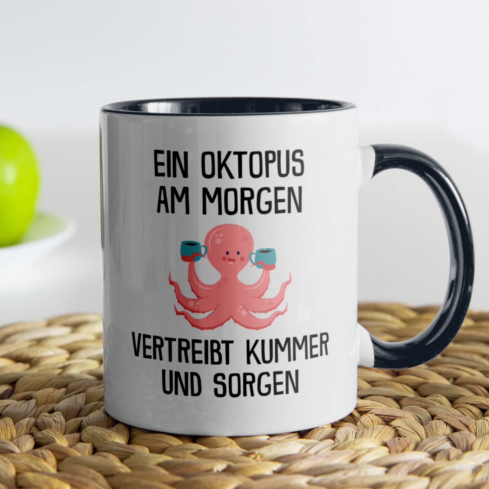 22Feels® Tasse mit Oktopus Tiermotiv - Büro Geschenkidee - Spruch: Kummer und Sorgen (Weiss-Schwarz, 320ml)-TwoTone Tasse Weiss-Schwarz 320ml-22Feels