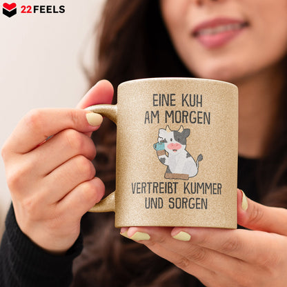 22Feels® Glitzertasse mit Kuh Tiermotiv - Büro Geschenkidee - Spruch: Kummer und Sorgen (Gold, 320ml)-Glitzertasse Gold 320ml-22Feels