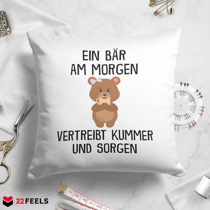 22Feels® Kissen mit Bär Tiermotiv - Büro Geschenkidee - Kummer und Sorgen Spruch (Weiss, 40x40cm)-Kissen Weiss 40x40-22Feels