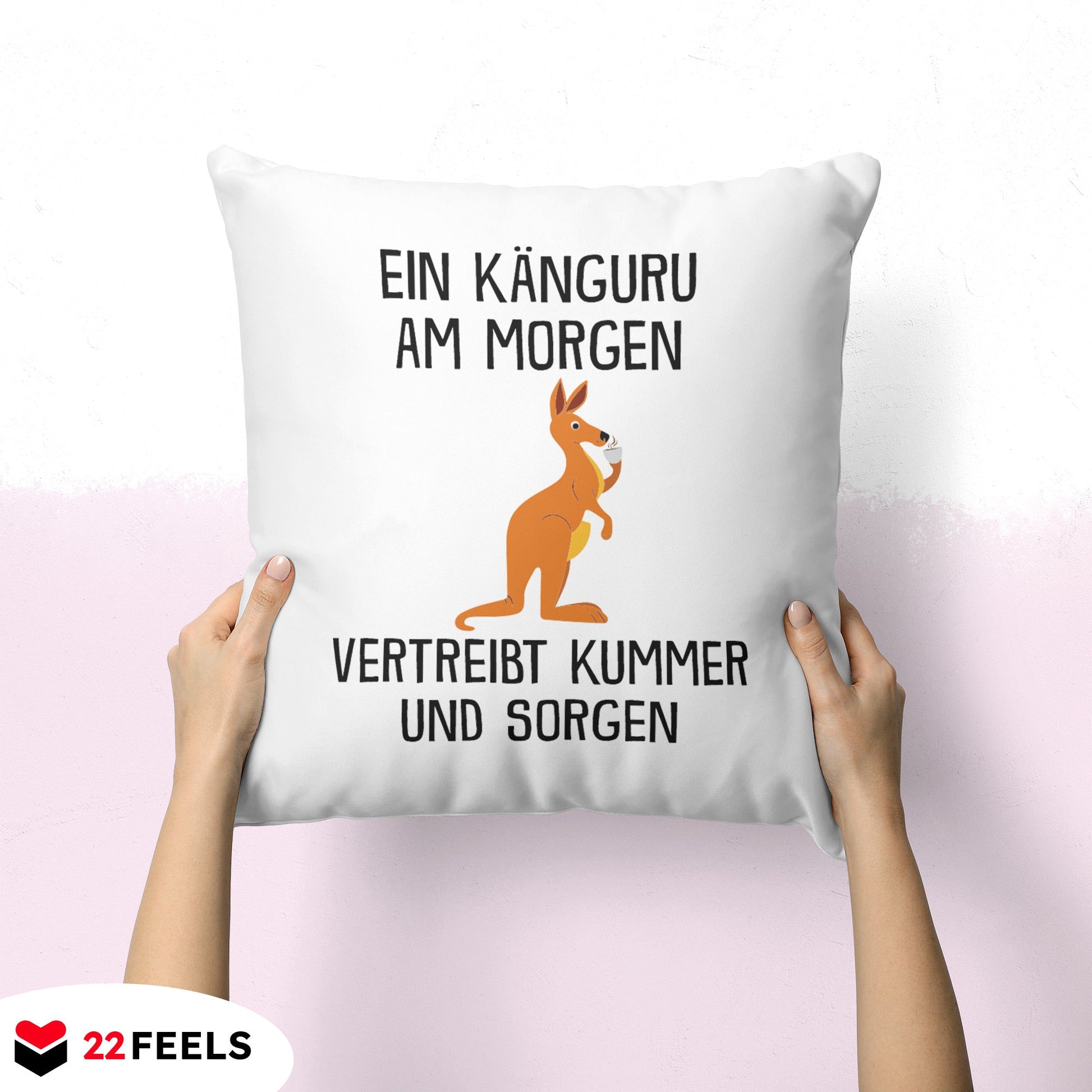 22Feels® Kissen mit Känguru Tiermotiv - Büro Geschenkidee - Spruch: Kummer und Sorgen (Weiss, 40x40cm)-Kissen Weiss 40x40-22Feels
