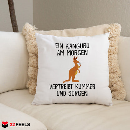 22Feels® Kissen mit Känguru Tiermotiv - Büro Geschenkidee - Spruch: Kummer und Sorgen (Weiss, 40x40cm)-Kissen Weiss 40x40-22Feels