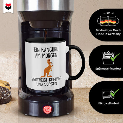 22Feels® Tasse mit Känguru Tiermotiv - Büro Geschenkidee - Spruch: Kummer und Sorgen (Weiss-Schwarz, 320ml)-TwoTone Tasse Weiss-Schwarz 320ml-22Feels