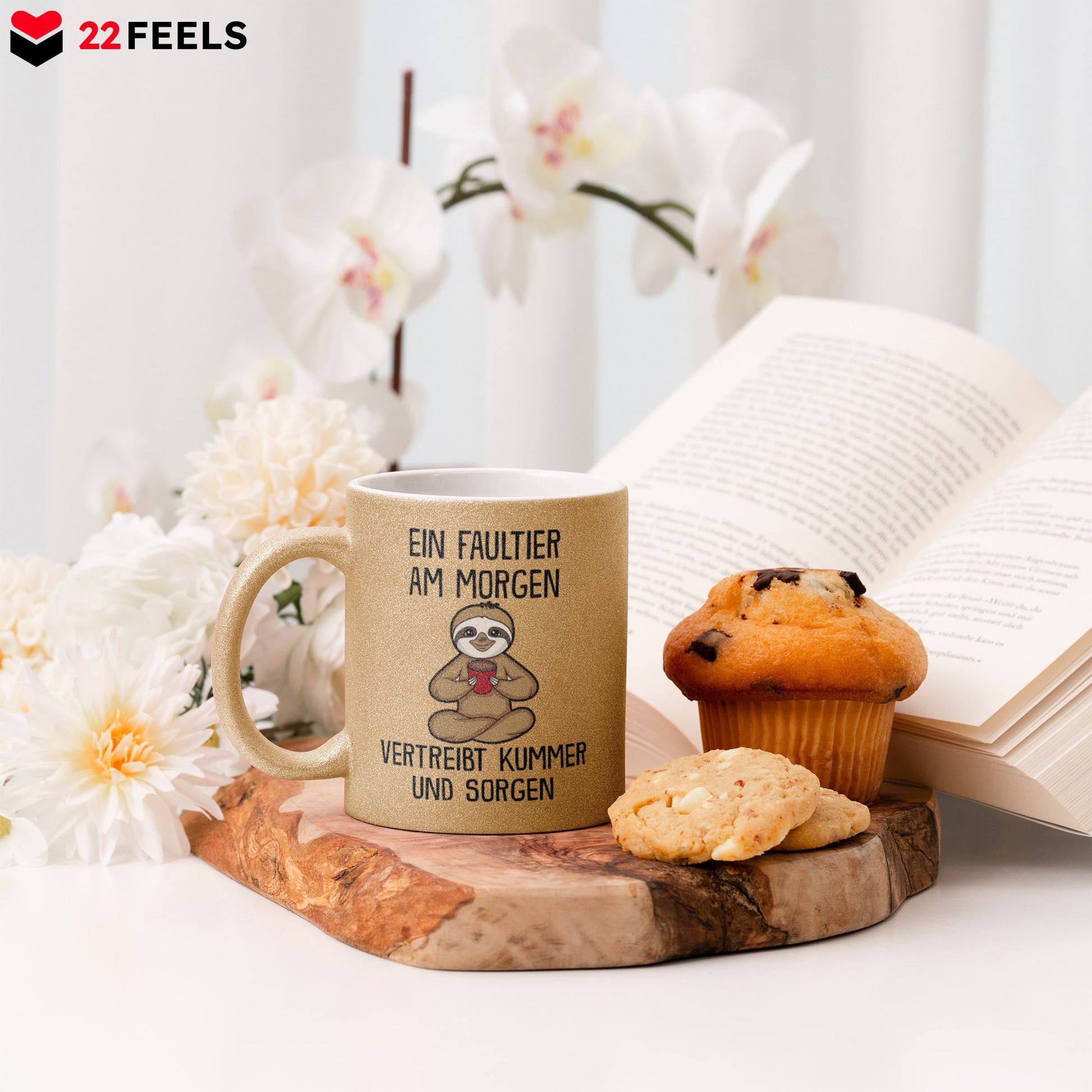22Feels® Glitzertasse mit Faultier Tiermotiv - Büro Geschenkidee - Spruch: Kummer und Sorgen (Gold, 320ml)-Glitzertasse Gold 320ml-22Feels