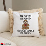 22Feels® Kissen mit Faultier Tiermotiv - Büro Geschenkidee - Spruch: Kummer und Sorgen (Weiss, 40x40cm)-Kissen Weiss 40x40-22Feels