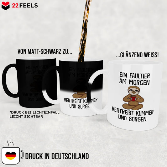 22Feels® Zaubertasse mit Faultier Tiermotiv - Büro Geschenkidee - Spruch: Kummer und Sorgen (Matt-Schwarz und Weiss, 320ml)-Farbwechsel Tasse Matt 320ml-22Feels