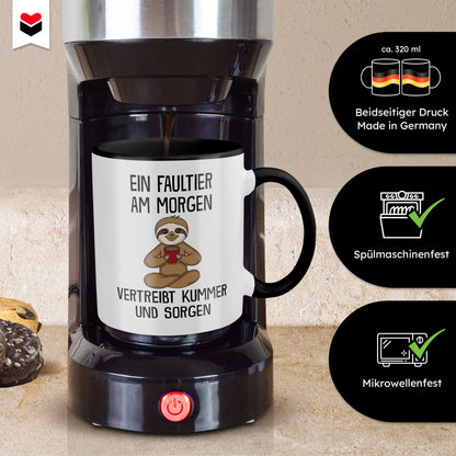 22Feels® Tasse mit Faultier Tiermotiv - Büro Geschenkidee - Spruch: Kummer und Sorgen (Weiss-Schwarz, 320ml)-TwoTone Tasse Weiss-Schwarz 320ml-22Feels