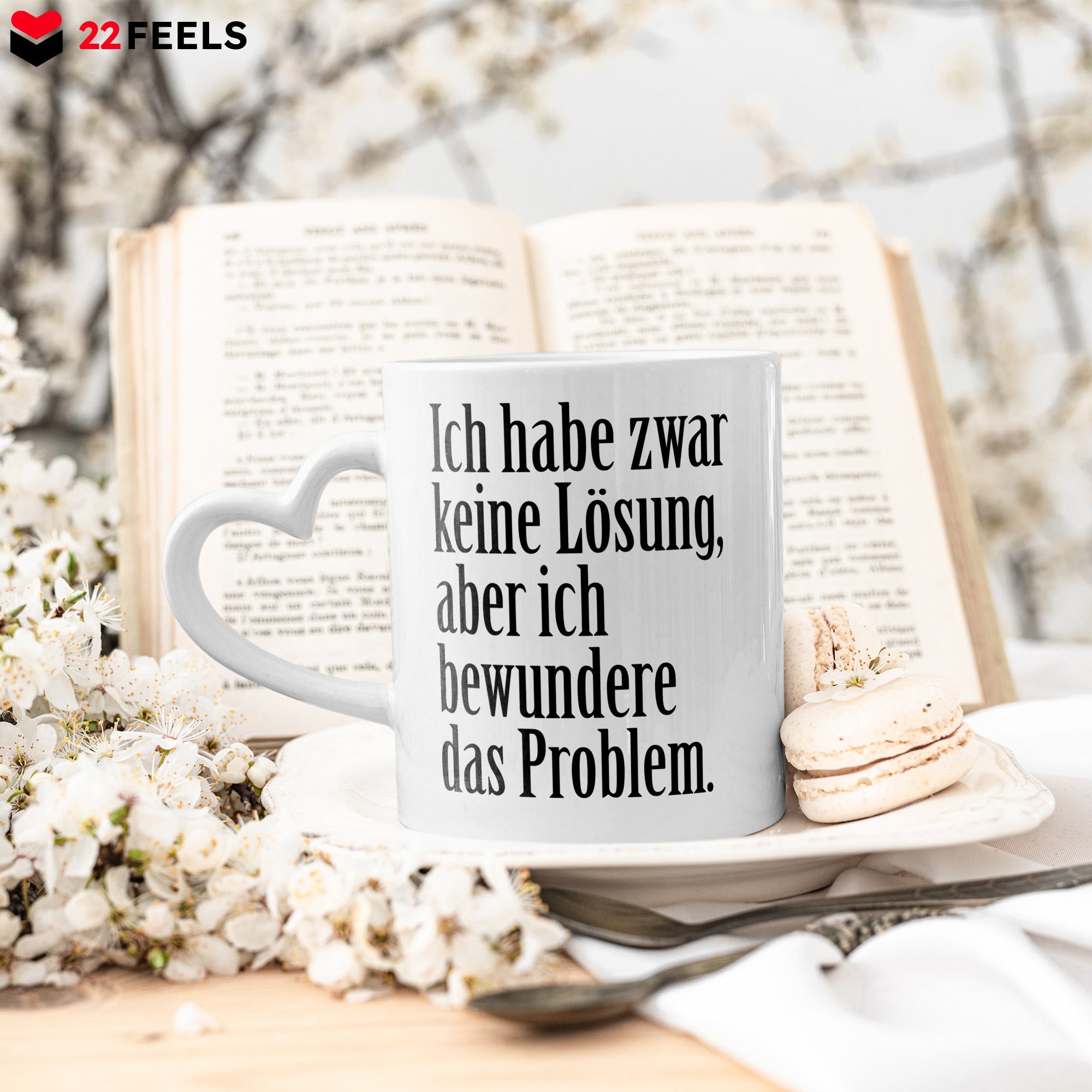 22Feels® Lustige Tasse mit Spruch: - Büro Geschenkidee (Herzhenkel, Weiss, 320ml)-Tasse Weiss Herzhenkel 320ml-22Feels