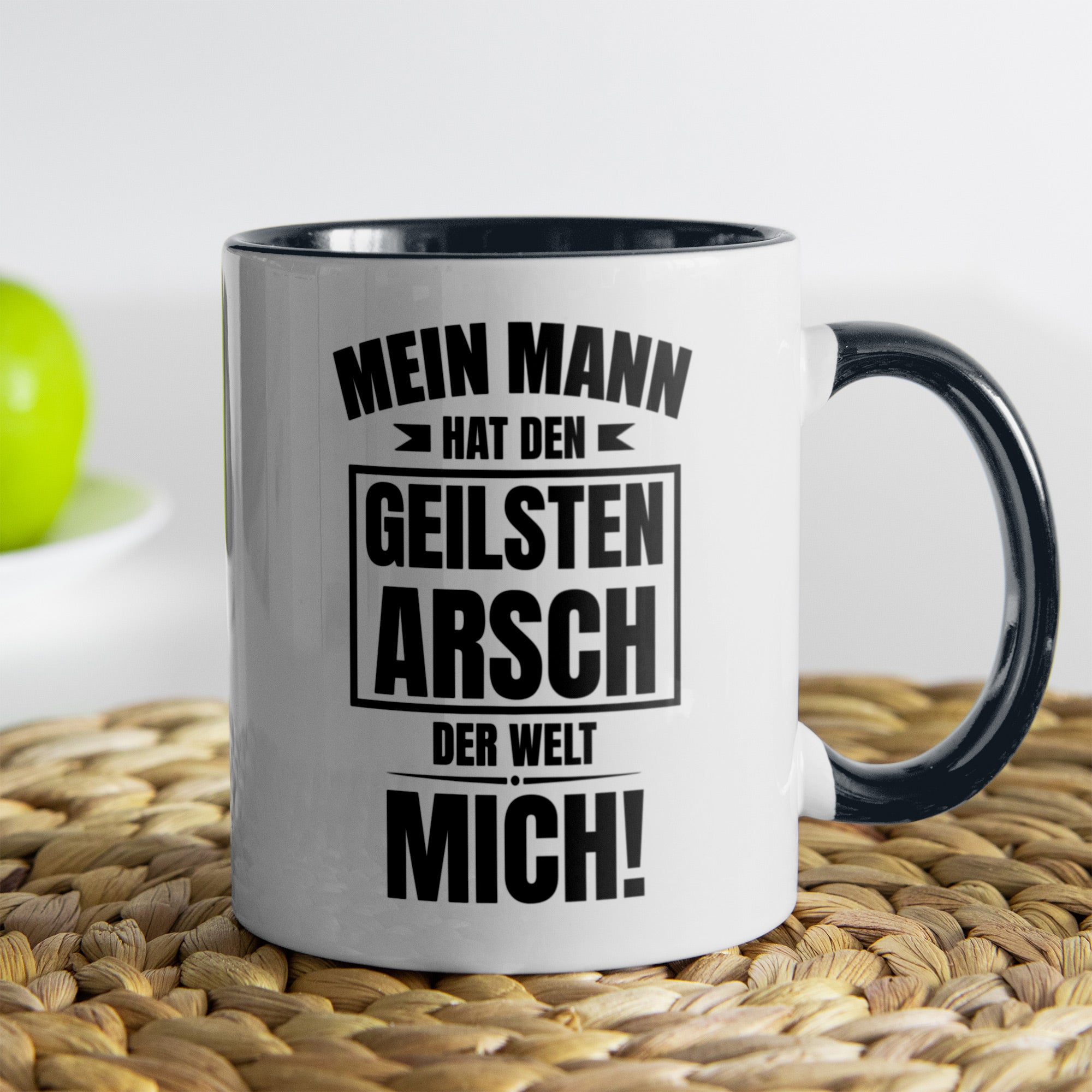 22Feels® Ehefrau Geschenk zum Hochzeitstag, Valentinstag etc. - Tasse mit Spruch: Geilster A*sch (Weiss-Schwarz, 320ml)-TwoTone Tasse Weiss-Schwarz 320ml-22Feels