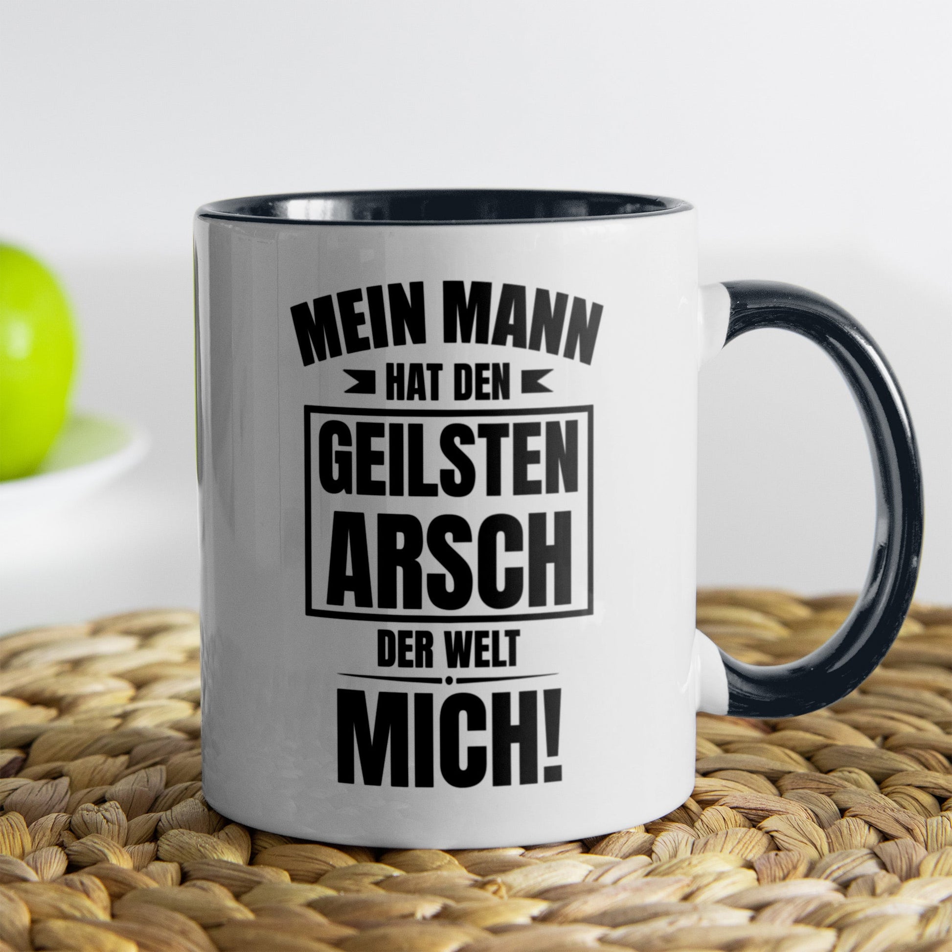 22Feels® Ehefrau Geschenk zum Hochzeitstag, Valentinstag etc. - Tasse mit Spruch: Geilster A*sch (Weiss-Schwarz, 320ml)-TwoTone Tasse Weiss-Schwarz 320ml-22Feels