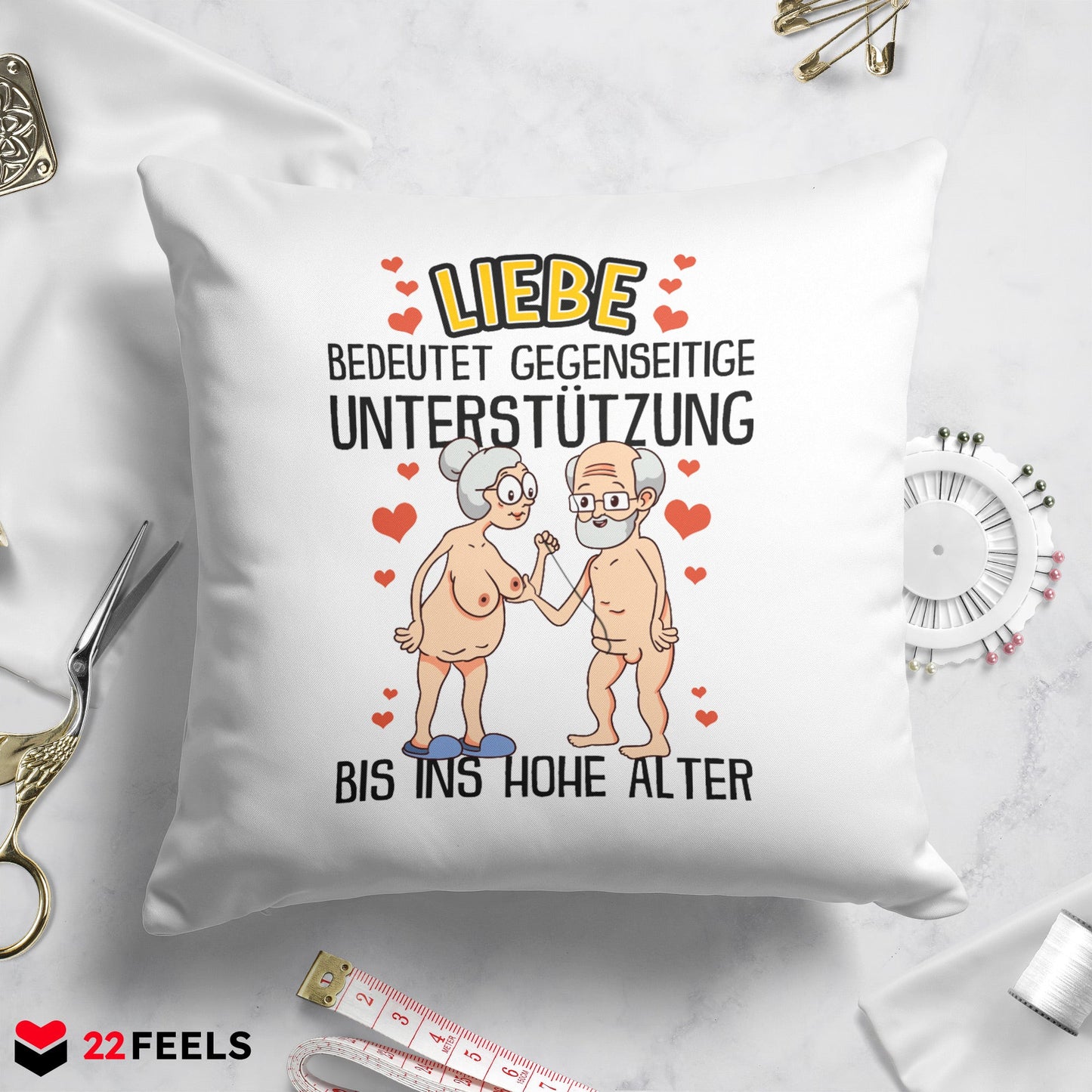 22Feels® Paar Geschenk zum Jahrestag, Hochzeitstag, Valentinstag etc. - Kissen mit Spruch: Liebe bedeutet (Weiss 40x40cm)-Kissen Weiss 40x40-22Feels