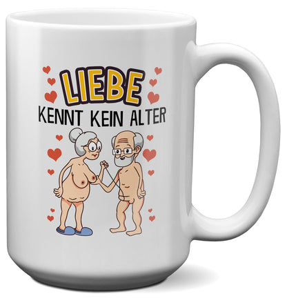 22Feels® Paar Geschenk zum Jahrestag, Hochzeitstag, Valentinstag etc. - XL Tasse mit Spruch: Liebe kennt kein Alter (Weiss, 440ml)-Weisse XL Tasse 440ml-22Feels