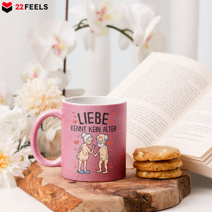 22Feels® Paar Geschenk zum Jahrestag, Hochzeitstag, Valentinstag etc. - Glitzertasse mit Spruch: Liebe kennt kein Alter (Pink, 320ml)-Glitzertasse Pink 320ml-22Feels