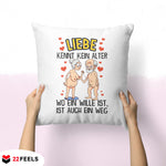 22Feels® Paar Geschenk zum Jahrestag, Hochzeitstag, Valentinstag etc. - Kissen mit Spruch: Liebe kennt kein Alter (Weiss 40x40cm)-Kissen Weiss 40x40-22Feels