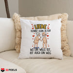 22Feels® Paar Geschenk zum Jahrestag, Hochzeitstag, Valentinstag etc. - Kissen mit Spruch: Liebe kennt kein Alter (Weiss 40x40cm)-Kissen Weiss 40x40-22Feels