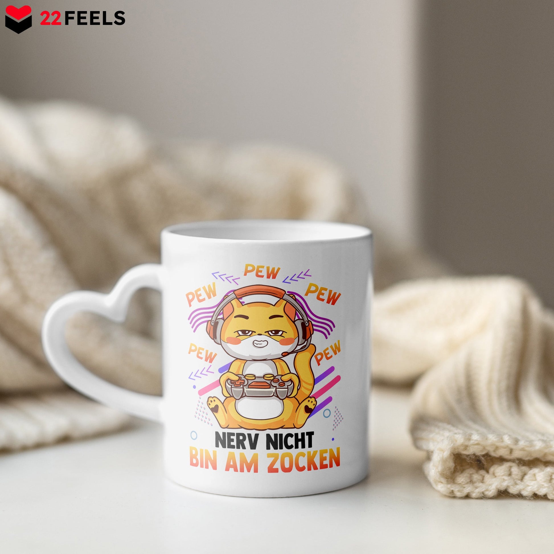 22Feels® Geschenk für Gamer - Tasse mit Spruch: Nerv Nicht, Bin Am Zocken (Herzhenkel, Weiss, 320ml)-Tasse Weiss Herzhenkel 320ml-22Feels