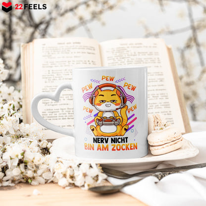22Feels® Geschenk für Gamer - Tasse mit Spruch: Nerv Nicht, Bin Am Zocken (Herzhenkel, Weiss, 320ml)-Tasse Weiss Herzhenkel 320ml-22Feels