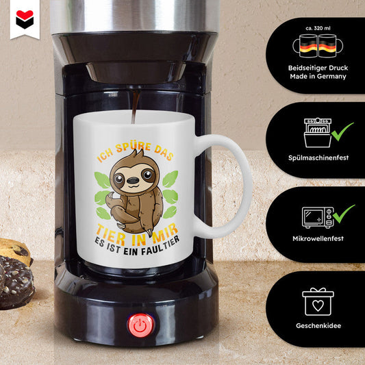 22Feels® Tasse mit Faultier Tiermotiv - Büro Geschenkidee - Spruch: Ich Spüre Das Tier In Mir (Weiss, 320ml)-Weisse Tasse 320ml-22Feels