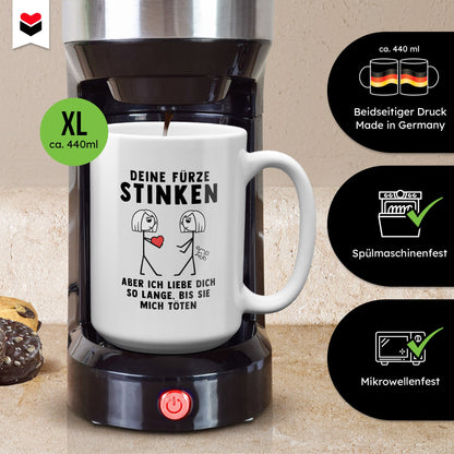22Feels® Lesbische Frau Geschenk zum Jahrestag, Hochzeitstag, Valentinstag etc. - XL Tasse mit Spruch: Deine Fürze Stinken (Weiss, 440ml)-Weisse XL Tasse 440ml-22Feels