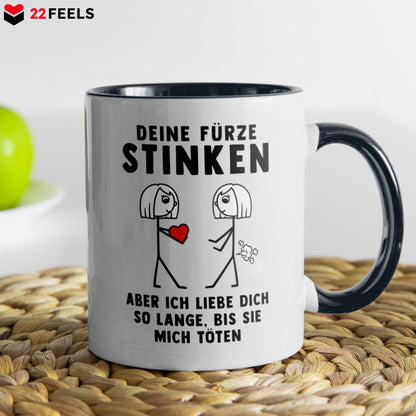 22Feels® Lesbische Frau Geschenk zum Jahrestag, Hochzeitstag, Valentinstag etc. - Tasse mit Spruch: Deine Fürze Stinken (Weiss-Schwarz, 320ml)-TwoTone Tasse Weiss-Schwarz 320ml-22Feels