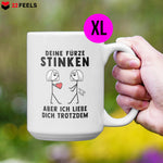 22Feels® Lesbische Frau Geschenk zum Jahrestag, Hochzeitstag, Valentinstag etc. - XL Tasse mit Spruch: Deine Fürze Stinken (Weiss, 440ml)-Weisse XL Tasse 440ml-22Feels