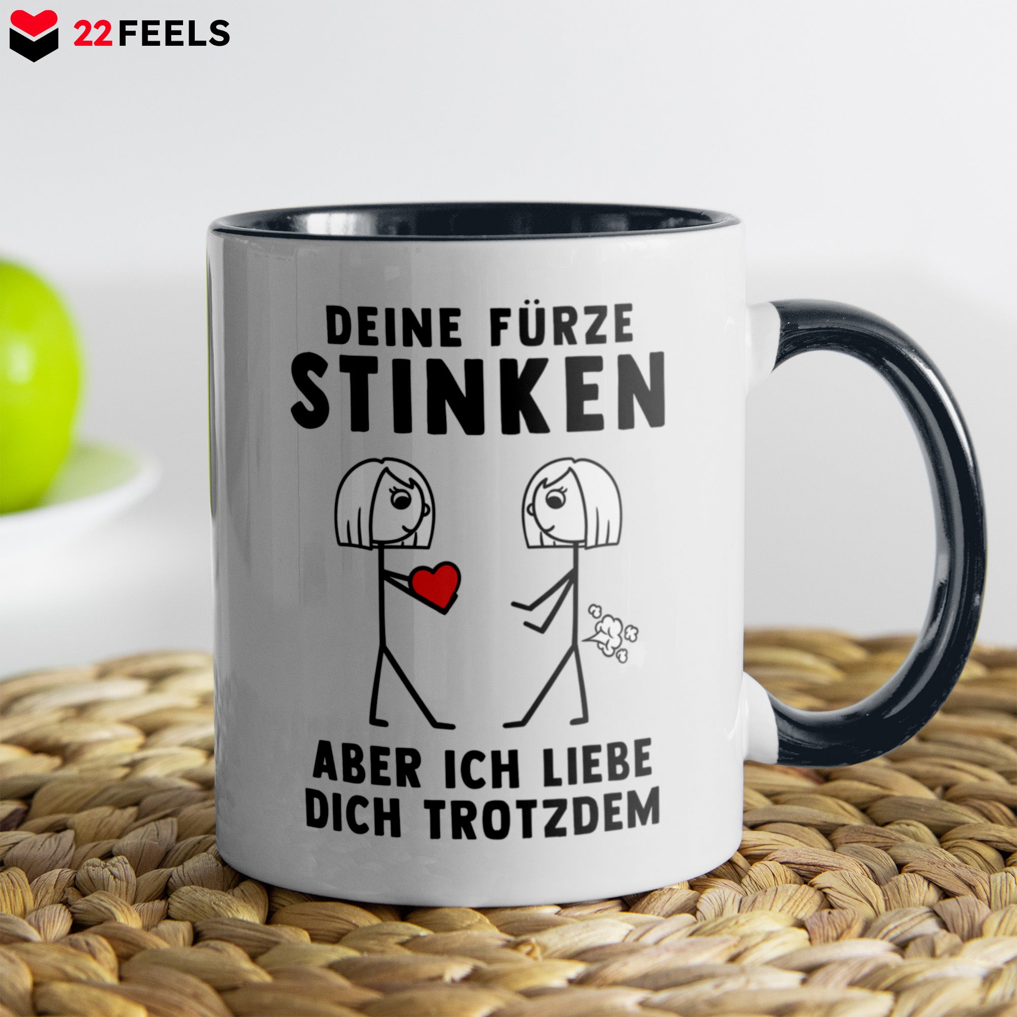 22Feels® Lesbische Frau Geschenk zum Jahrestag, Hochzeitstag, Valentinstag etc. - Tasse mit Spruch: Deine Fürze Stinken (Weiss-Schwarz, 320ml)-TwoTone Tasse Weiss-Schwarz 320ml-22Feels