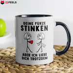 22Feels® Lesbische Frau Geschenk zum Jahrestag, Hochzeitstag, Valentinstag etc. - Tasse mit Spruch: Deine Fürze Stinken (Weiss-Schwarz, 320ml)-TwoTone Tasse Weiss-Schwarz 320ml-22Feels