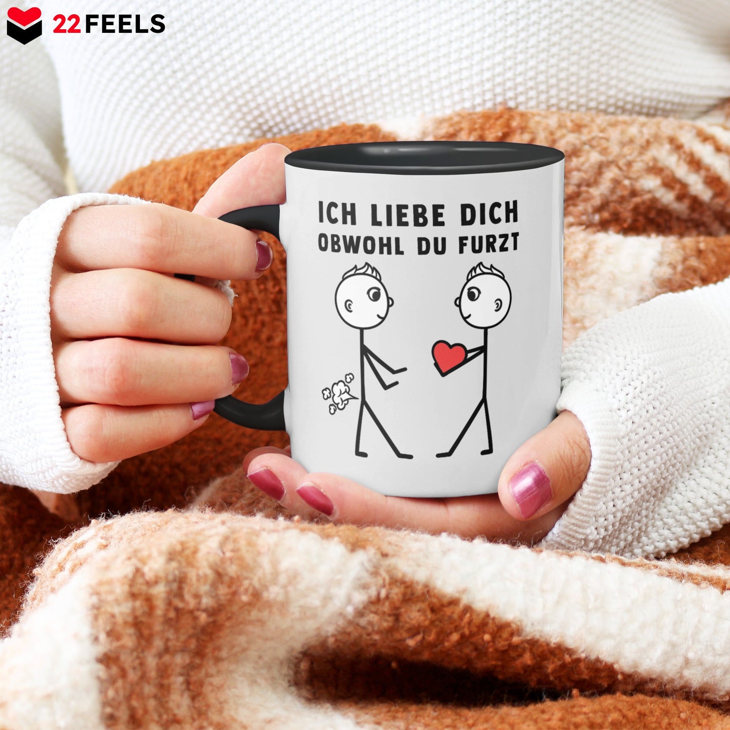 22Feels® Schwuler Mann Geschenk zum Jahrestag, Hochzeitstag, Valentinstag etc. - Tasse mit Spruch: Ich liebe dich, obwohl du furzt (Weiss-Schwarz, 320ml)-TwoTone Tasse Weiss-Schwarz 320ml-22Feels