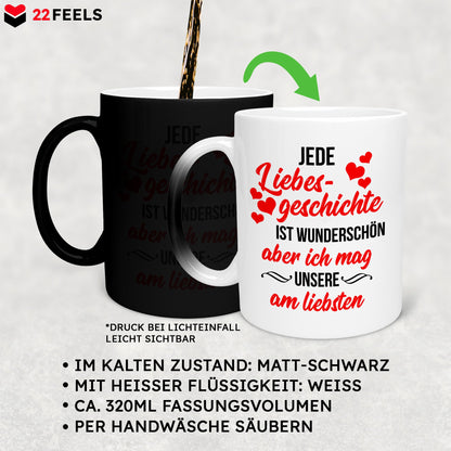 22Feels® Pärchen Geschenk zum Jahrestag, Hochzeitstag, Valentinstag etc. - Zaubertasse mit Spruch: Jede Liebesgeschichte (Matt-Schwarz und Weiss, 320ml)-Farbwechsel Tasse Matt 320ml-22Feels