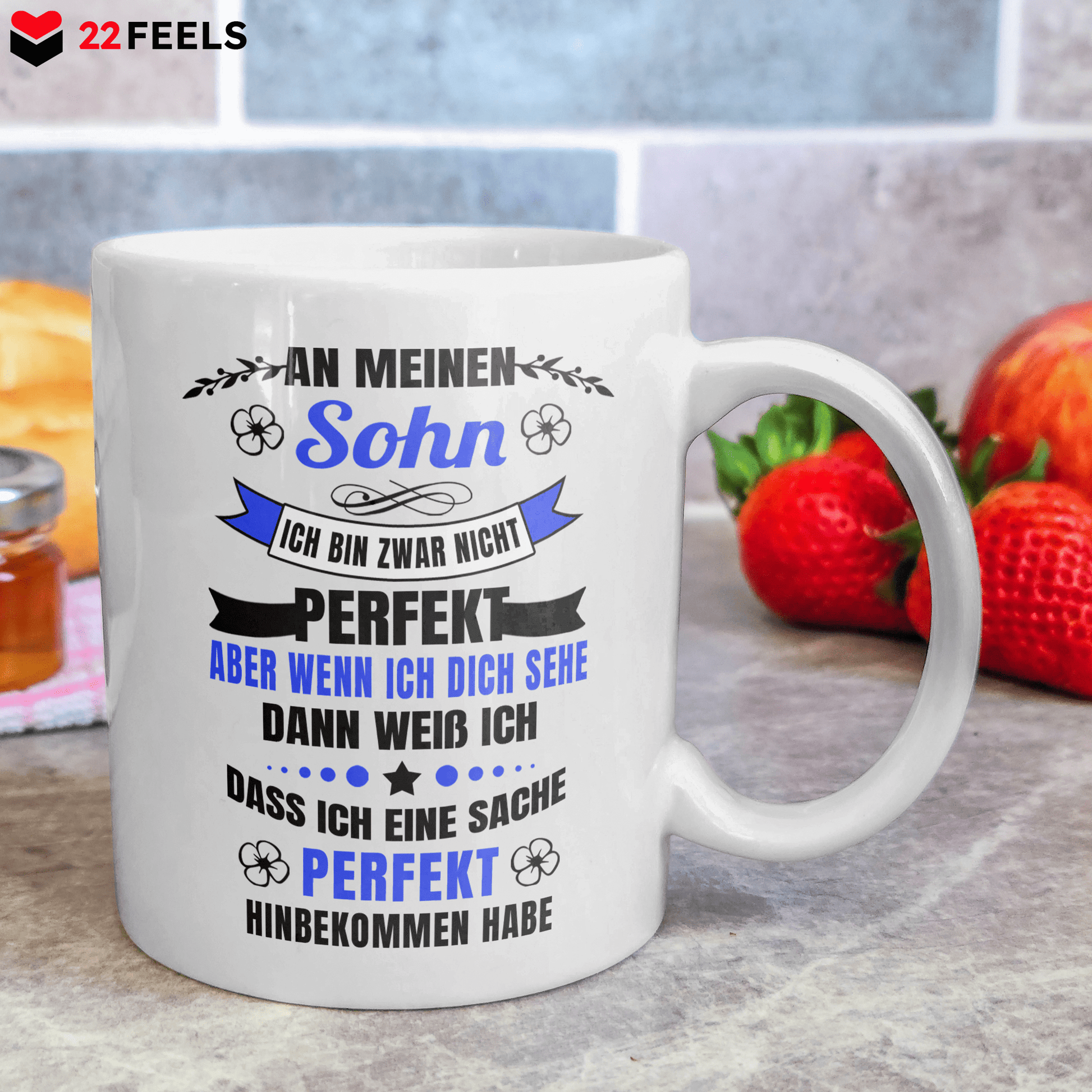 22Feels® Geschenk für Söhne - Tasse mit Spruch: Ich Bin Zwar Nicht Perfekt (Weiss, 320ml)-Weisse Tasse 320ml-22Feels