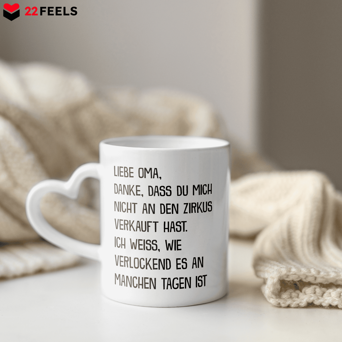 22Feels® Oma Geschenk - Tasse mit Spruch: Zirkus (Herzhenkel, Weiss, 320ml)-Tasse Weiss Herzhenkel 320ml-22Feels