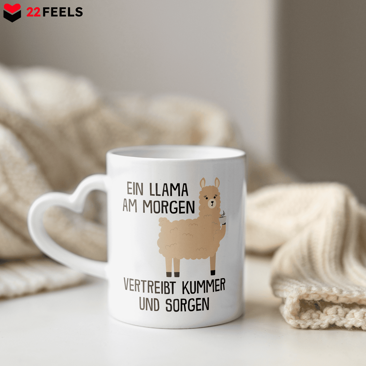 22Feels® Tasse mit Llama Tiermotiv - Büro Geschenkidee - Spruch: Kummer und Sorgen (Herzhenkel, Weiss, 320ml)-Tasse Weiss Herzhenkel 325ml-22Feels